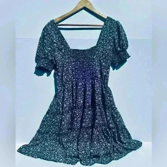 ROW A: FLORAL SUMMER DRESS 💐 - Picture 4 of 6